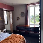 Huit Villa