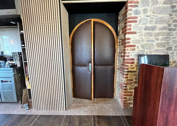 Huit Willa Cosqueville